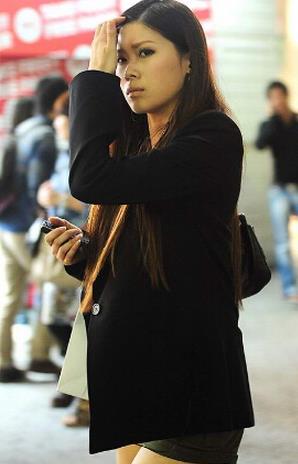 日本女留学生因寂寞而沉醉放纵的生活