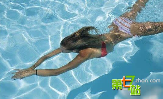 求真相！13岁少女竟因泡温泉离奇怀孕