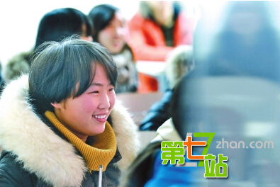 丈夫偷拍老婆洗澡竟是为直播给网友看？