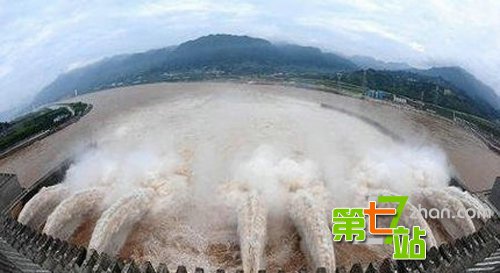三峡大坝上空现惊人一幕：亿万国人被震撼