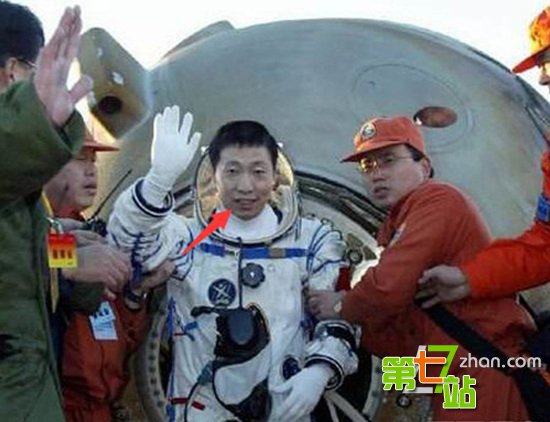 中国第二批航天员亮相 现身意大利神秘洞穴(10)