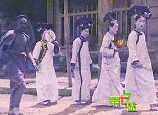 流传民间的恐怖传说：阴兵借道 活人勿扰