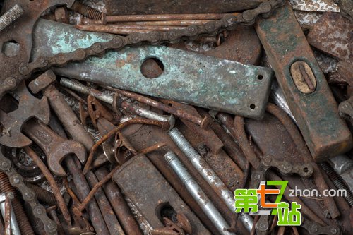 考古学家发现史前金属零件 或是外星人留的证据