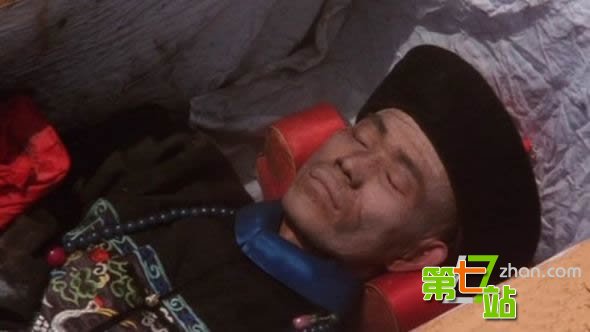 中国的僵尸为何穿着清朝官服？