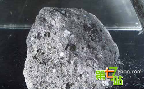 月亮的秘密：月球25大惊天悬谜 竟无人可解