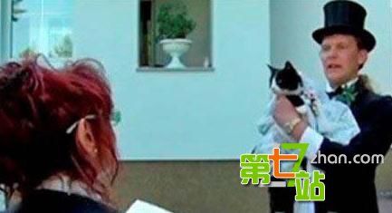全球10大跨越物种的人兽婚礼！