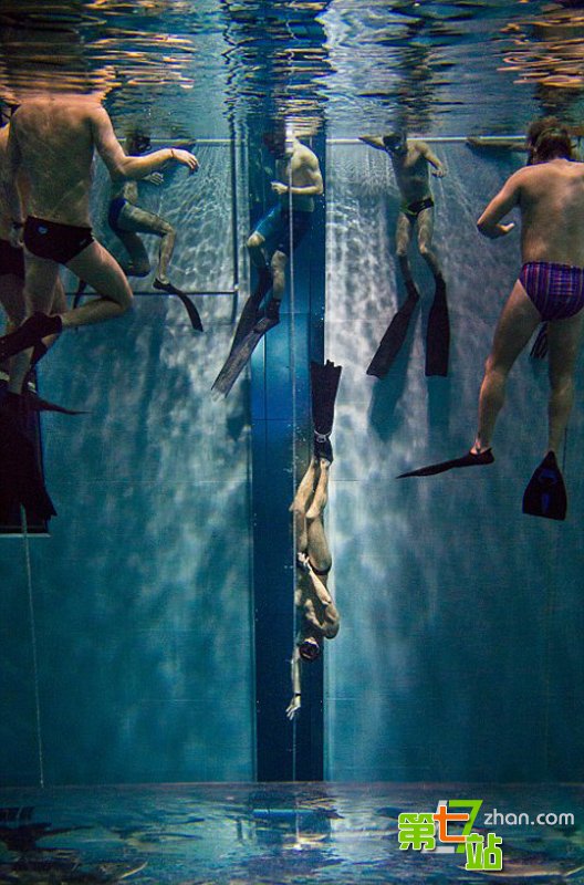 世界级旅游胜地：40米深游泳池你见过没？(7)