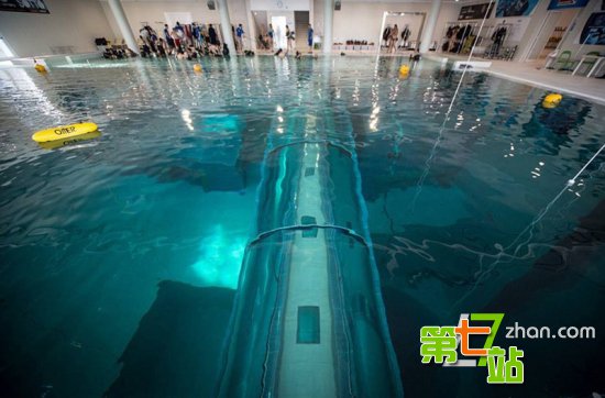 世界级旅游胜地：40米深游泳池你见过没？(8)
