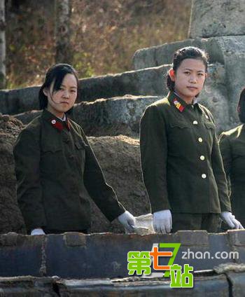 中国小伙买了个朝鲜姑娘：只能看不能碰